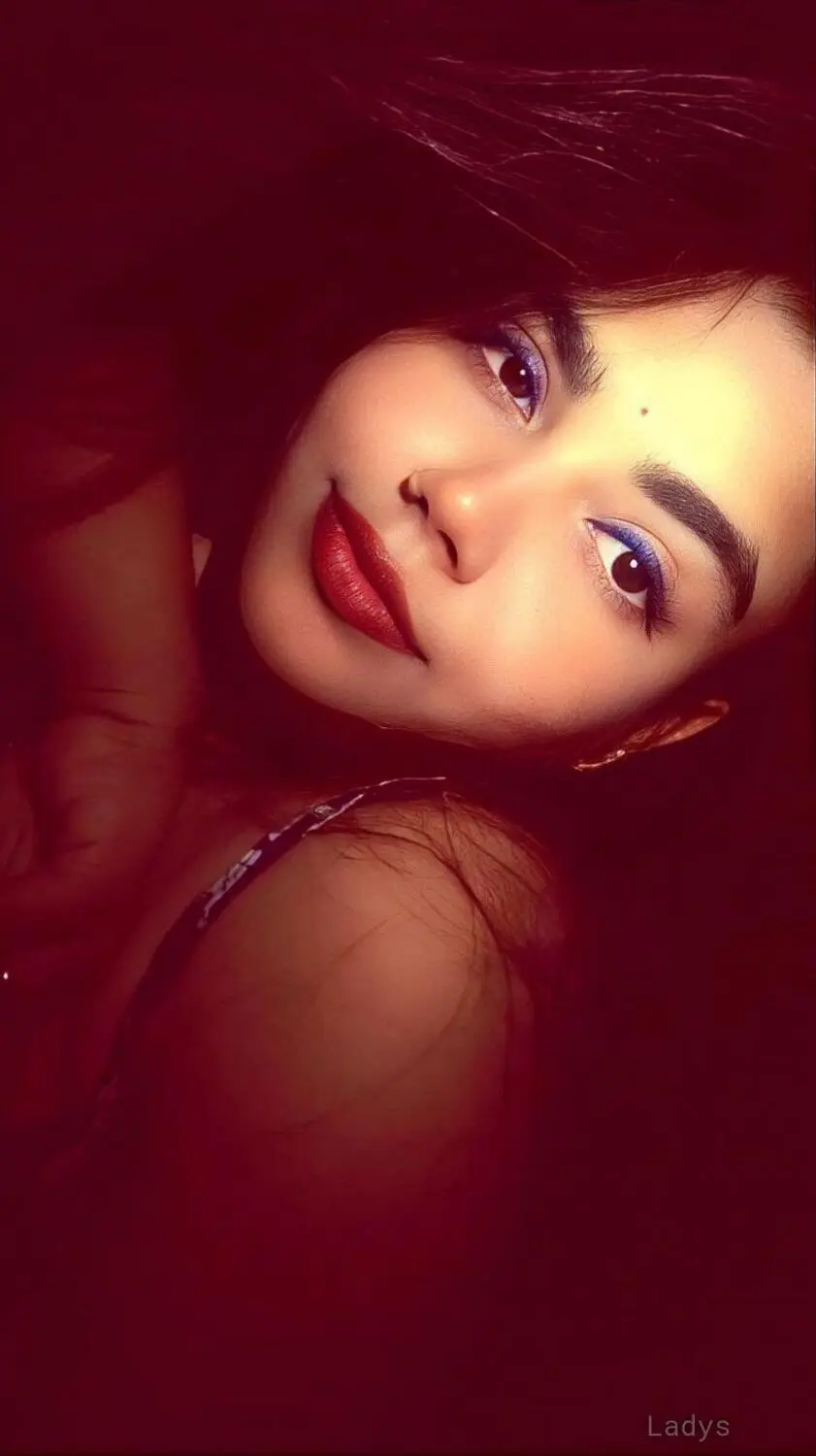 Niharika, 27 years beautiful nude Noida escorts girl, height 153 sm, Weight kg