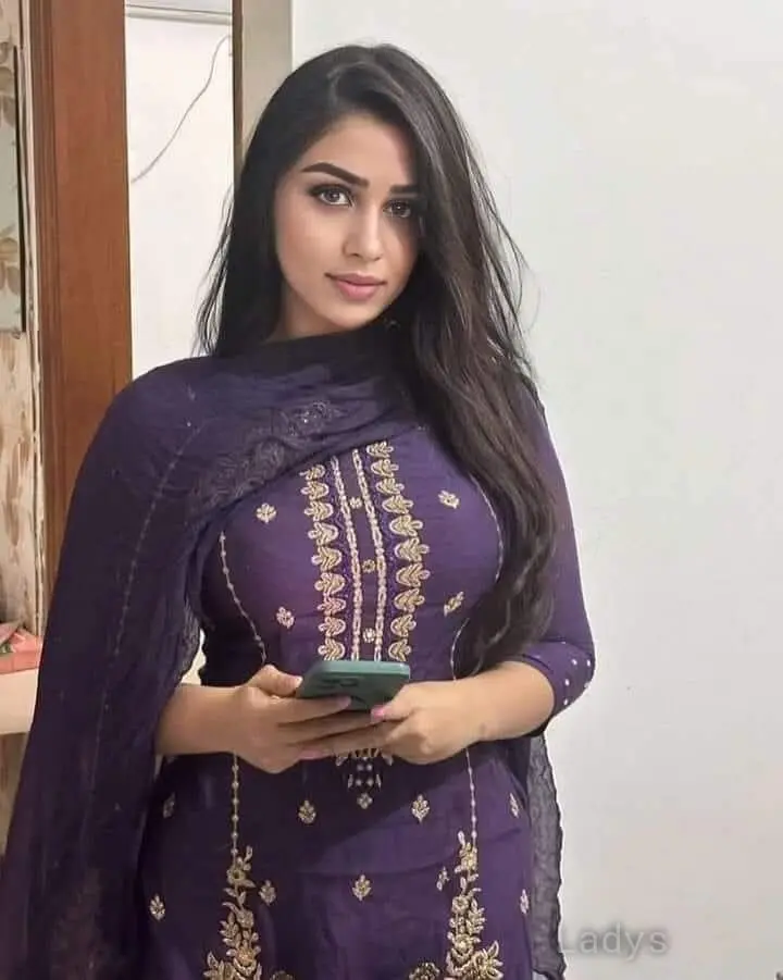 Pallavi, 21 years beautiful nude Noida escorts girl, height 154 sm, Weight kg