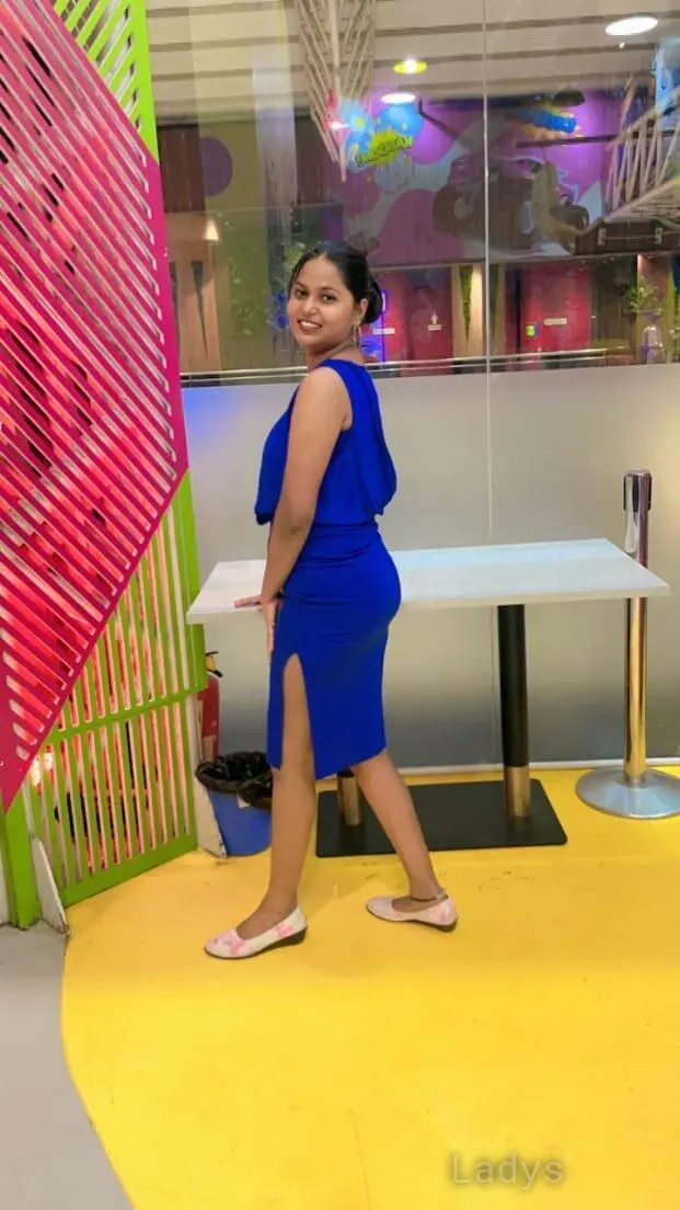 Riya, 24 years beautiful nude Noida escorts girl, height 153 sm, Weight kg