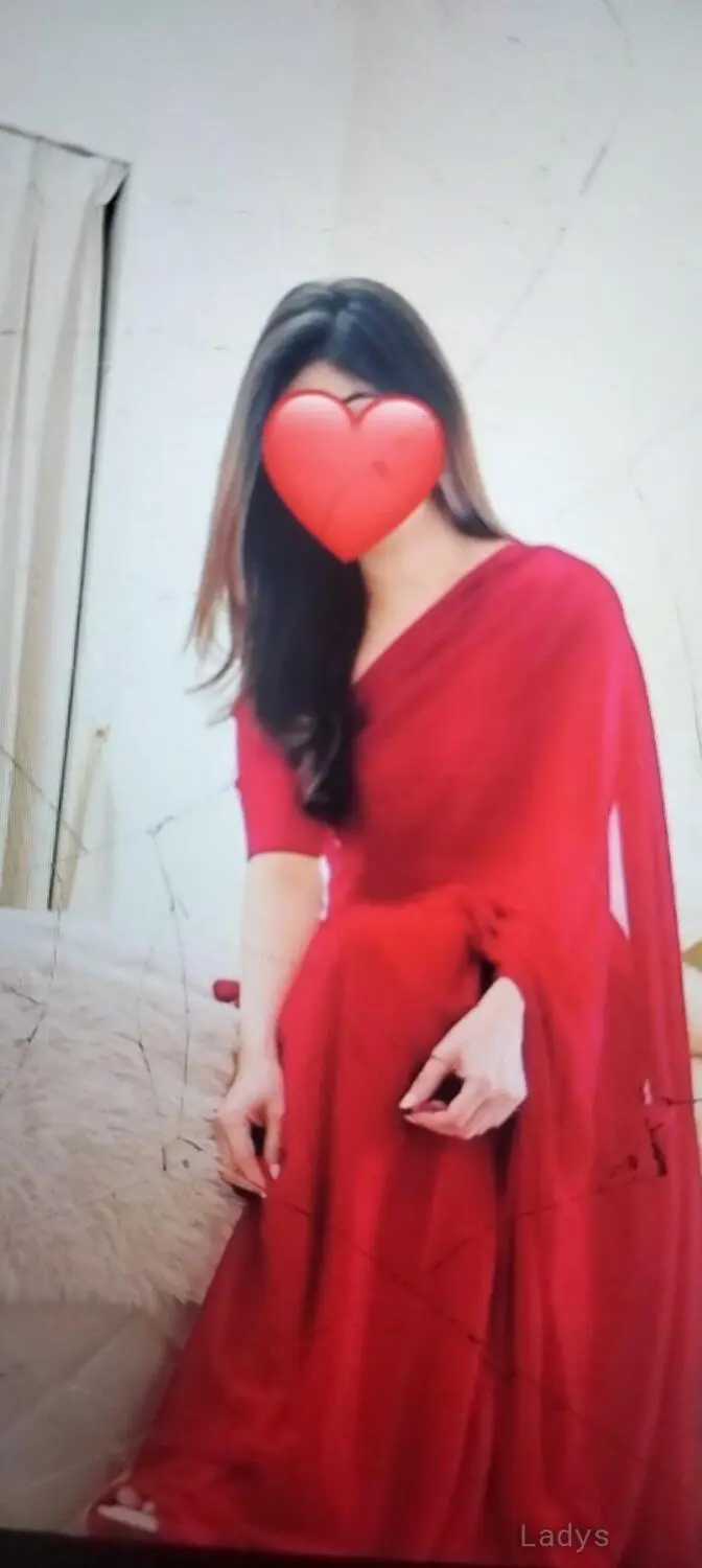 Tina, 22 years beautiful nude Noida escorts girl, height  sm, Weight  kg