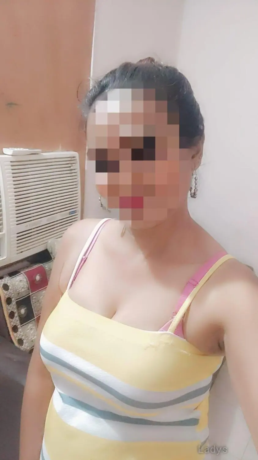 Aditi, 24 years sexy hot local Noida excorts girl, height 167 sm, Weight  kg