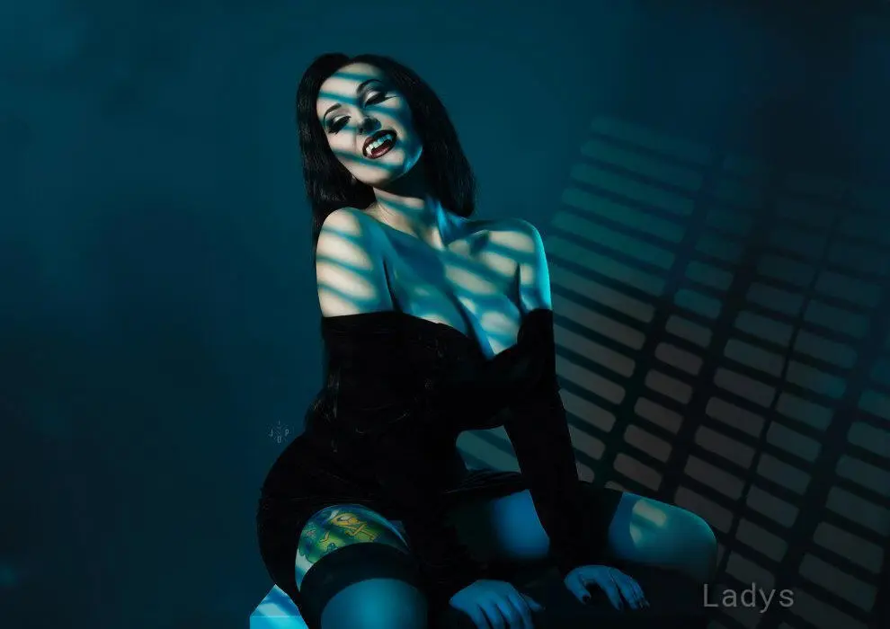 Vamp, 27 years beautiful nude Nottingham escorts girl, height 160 sm, Weight 55 kg