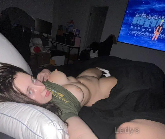 Neyla Nuremberg, 26 years sexy toples Nuremberg scorts girl, height 135 sm, Weight 40 kg