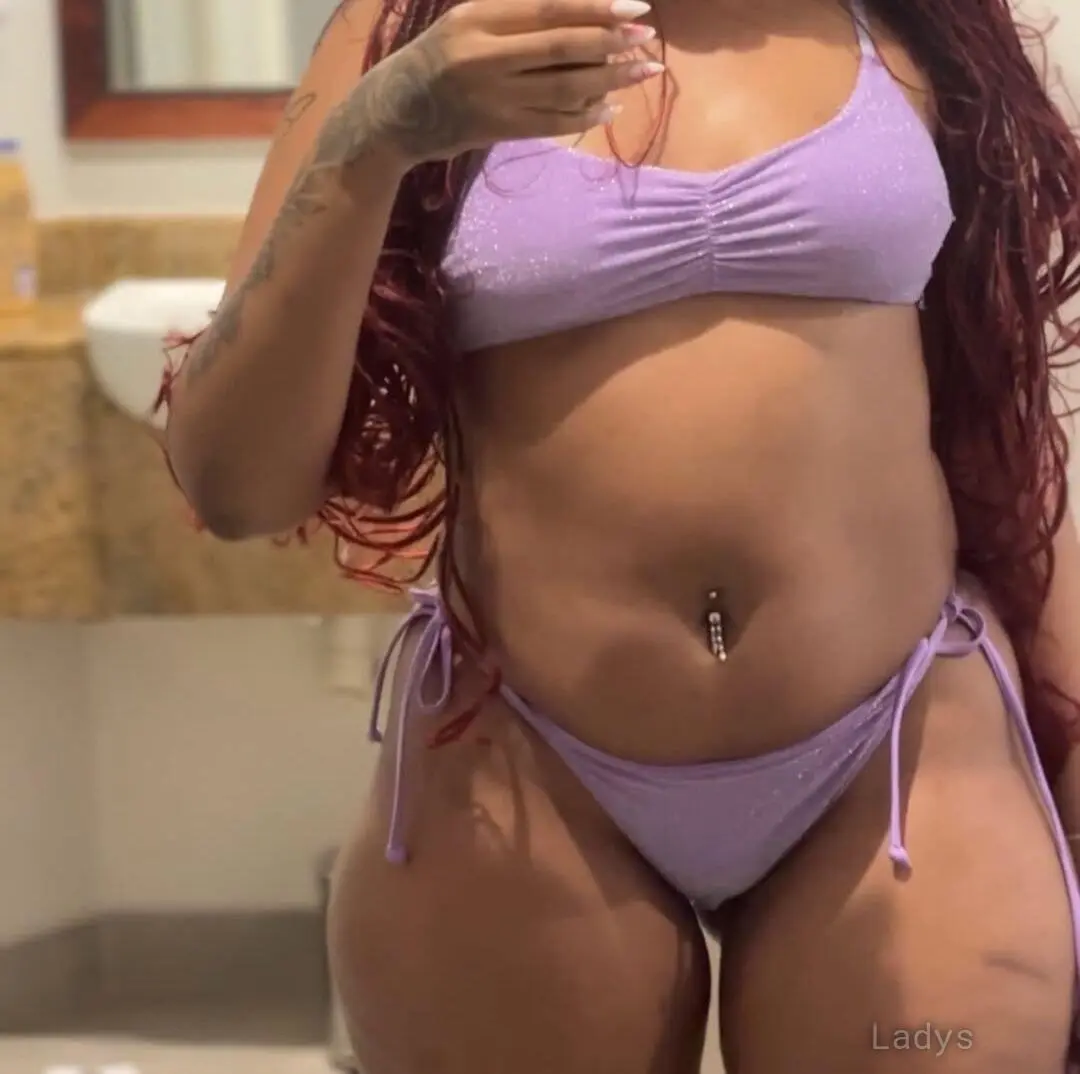 Riya, 23 years old Okinawa escort girl with big tits, height 149 sm, Weight  kg
