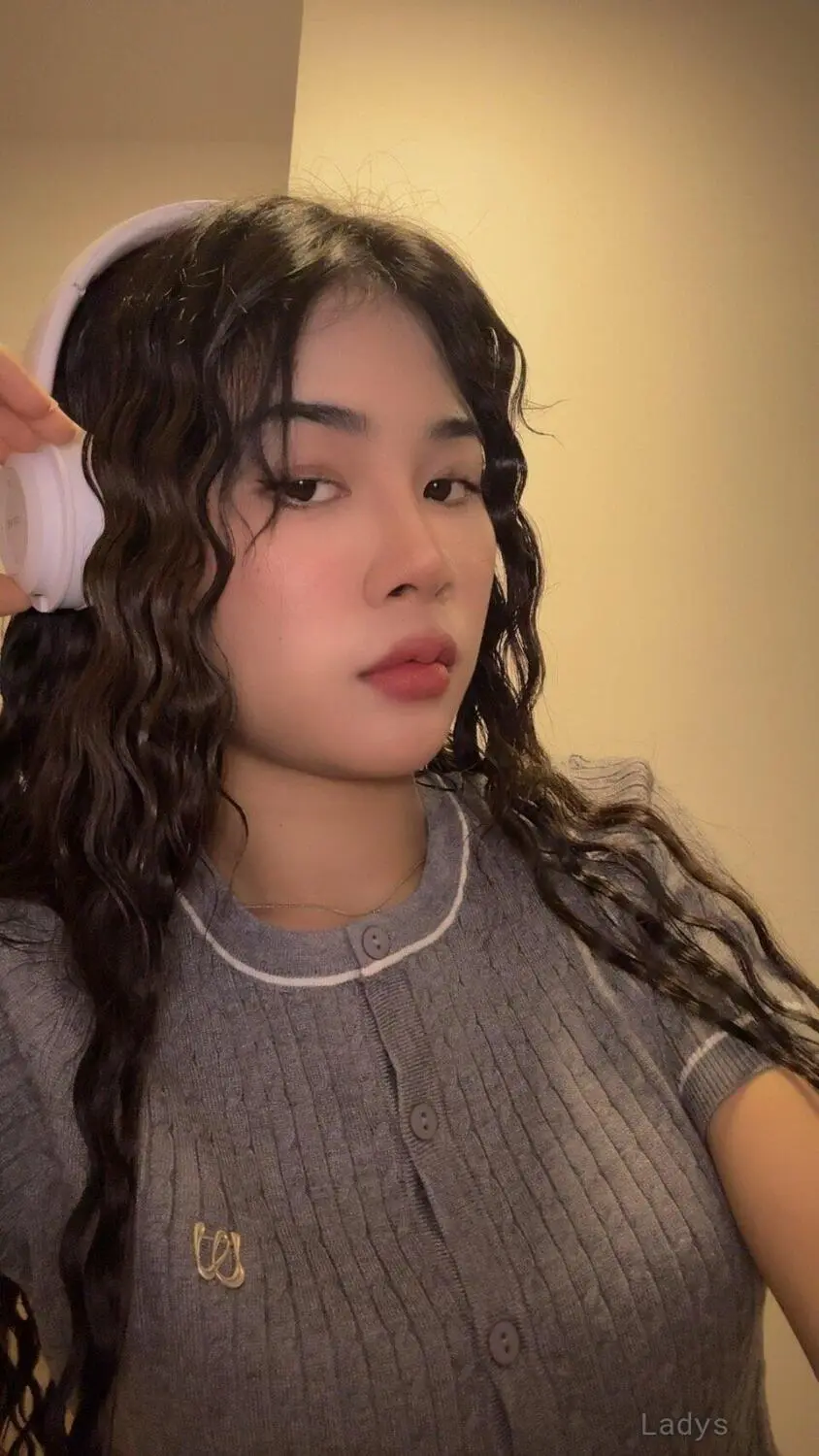 Grace, 21 years hot nedes Okinawa rscorts girl, height  sm, Weight  kg
