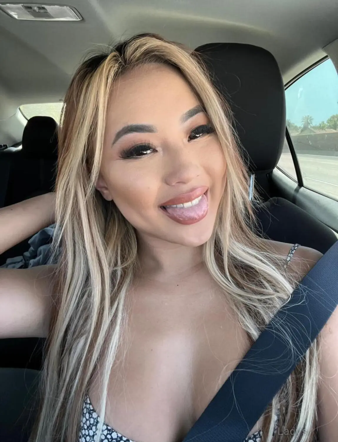 Kissing Oklahoma City | Ladys.one