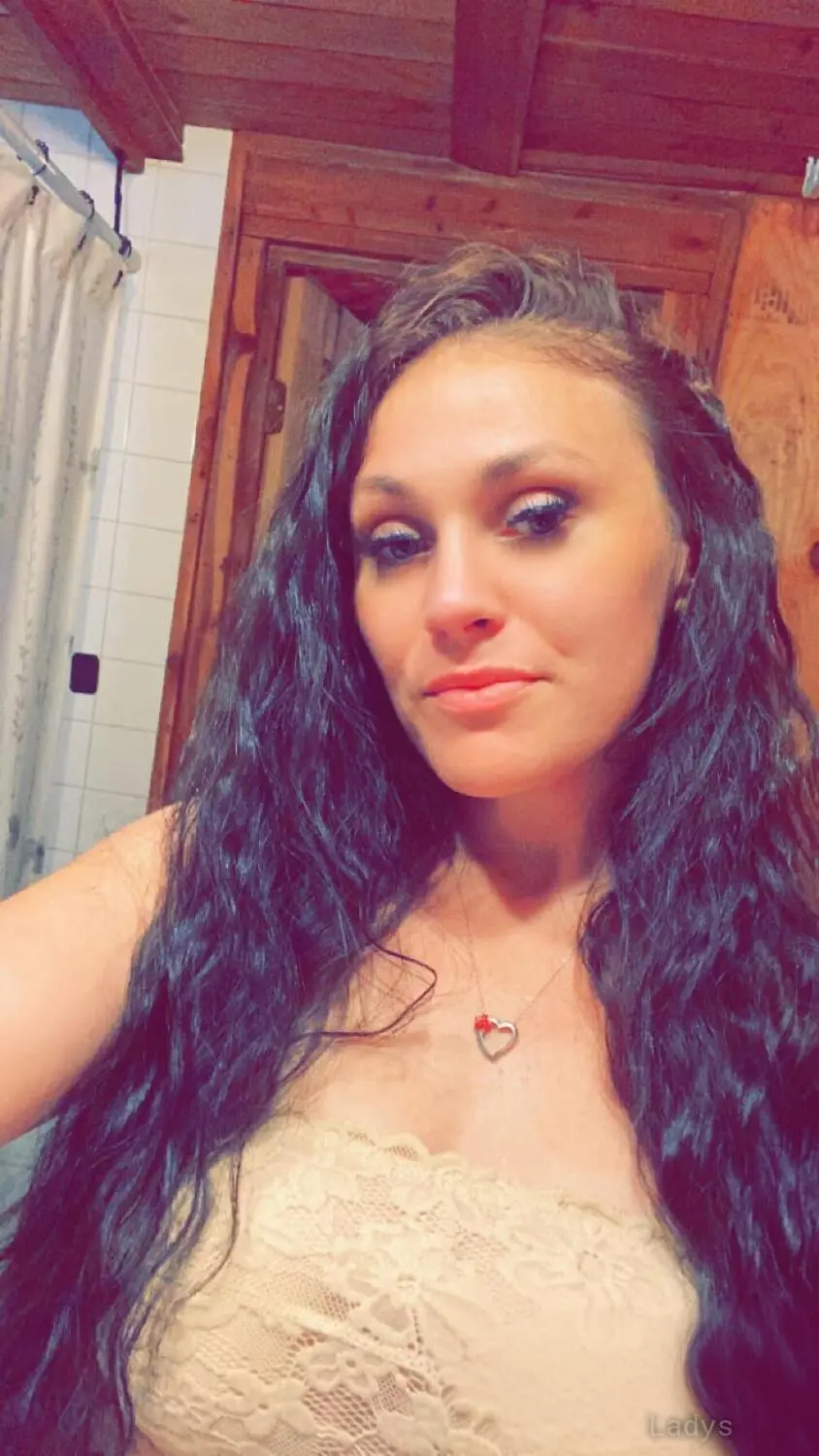 Kendra James, 30 years beautiful nude Oklahoma City escorts girl, height 158 sm, Weight 57 kg