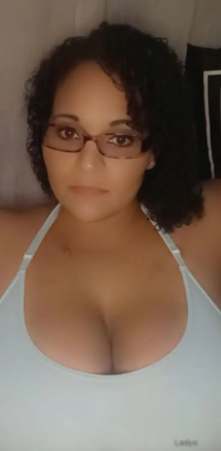 Prima, 30 years beautiful nude Oklahoma City escorts girl, height 159 sm, Weight 72 kg