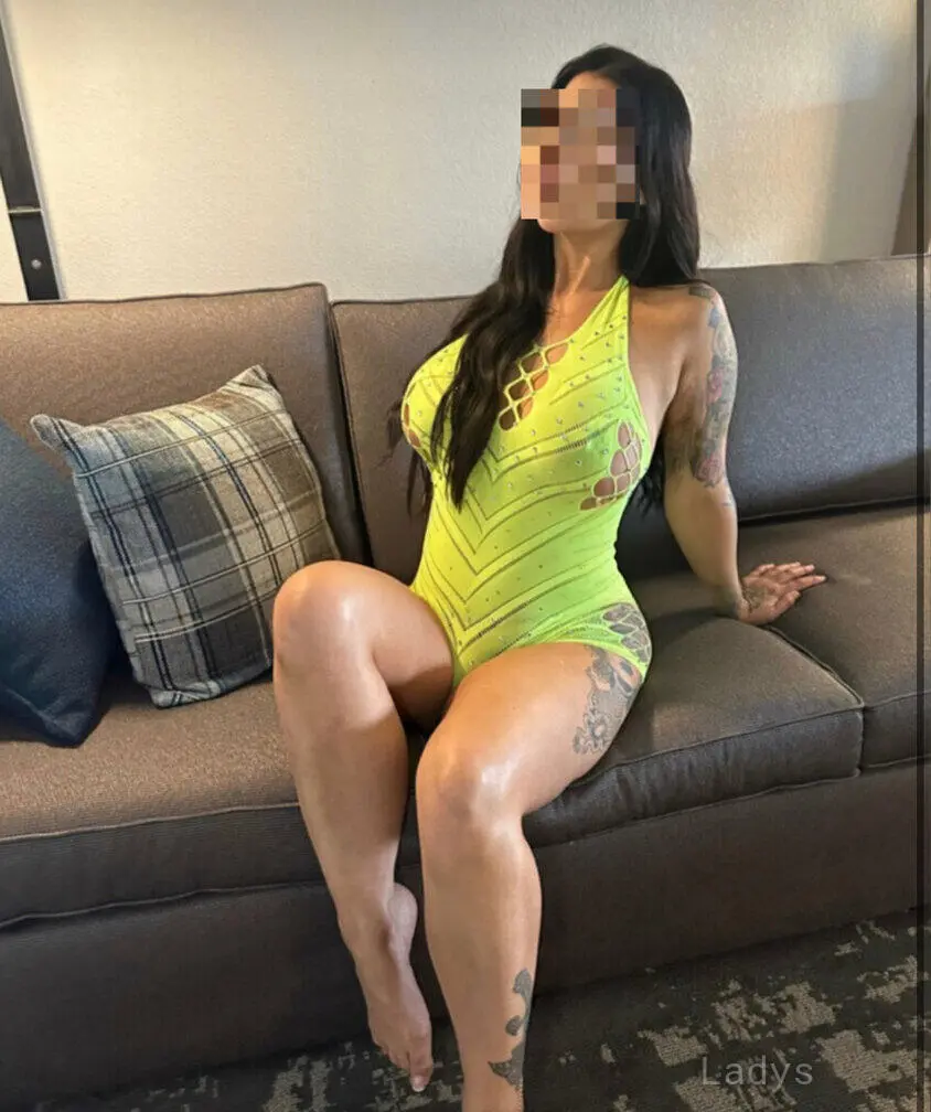 Scarlett, 29 years beautiful nude Oklahoma City escorts girl, height 161 sm, Weight 68 kg
