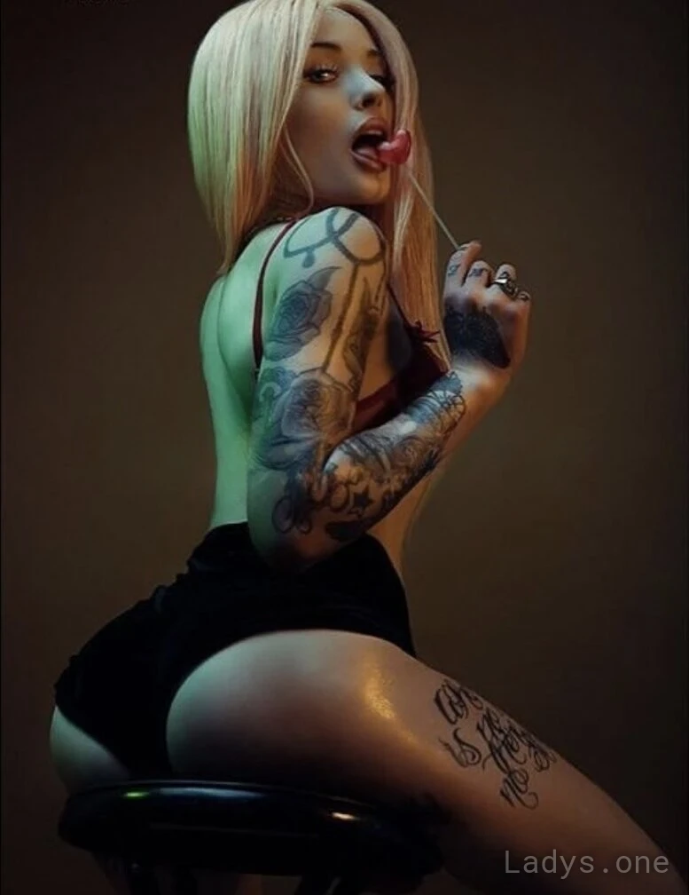CHLOE CARTER, 25 years beautiful nude Orange County escorts girl, height 157 sm, Weight 48 kg