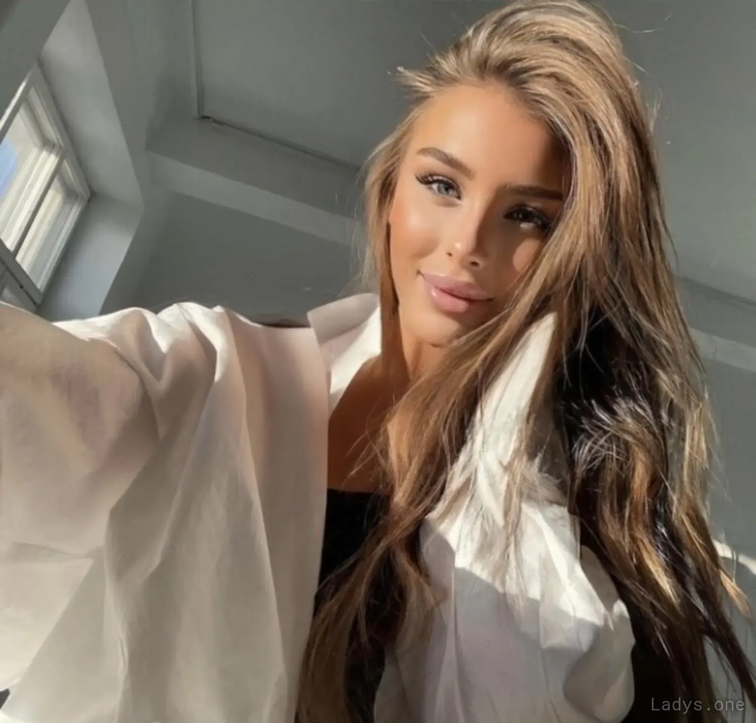 MELISSA, 21 years beautiful nude Orange County escorts girl, height 169 sm, Weight 49 kg
