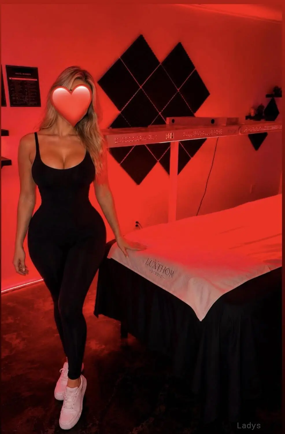 RED LIGHT THERAPY, 25 years beautiful nude Orange County escorts girl, height 165 sm, Weight 43 kg