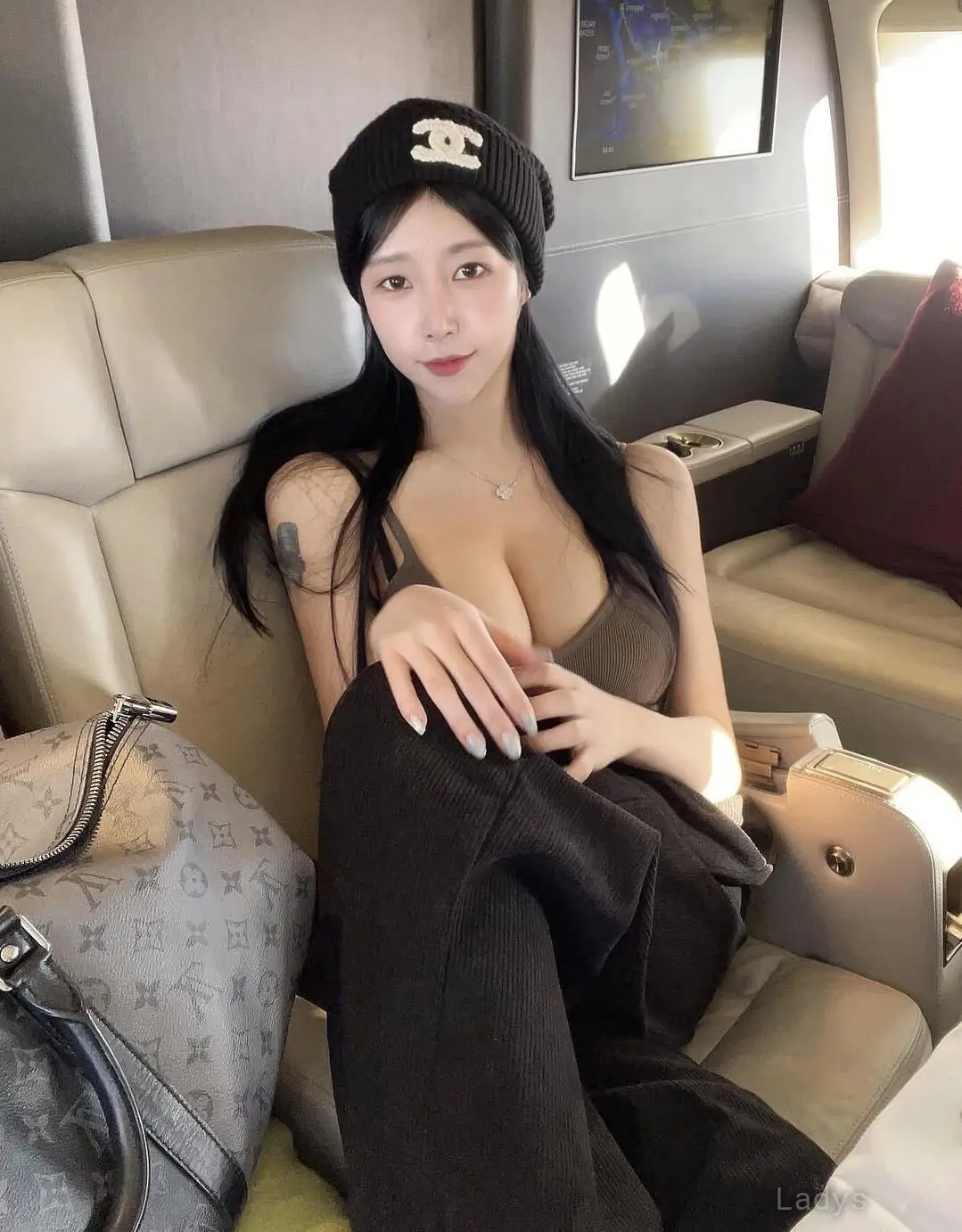 sumin +14696494914, 33 years old Orlando escort girl with big tits, height 171 sm, Weight 50 kg