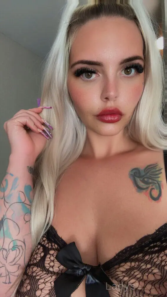 Bree, 30 years beautiful nude Orlando escorts girl, height 168 sm, Weight 67 kg