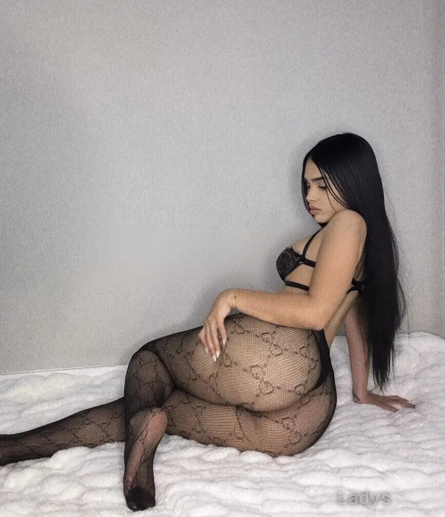 Elsa Marchetti, 21 years beautiful nude Orlando escorts girl, height 152 sm, Weight 55 kg