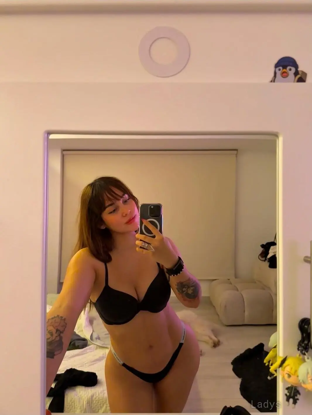 Merry, 24 years beautiful nude Orléans escorts girl, height 130 sm, Weight 49 kg