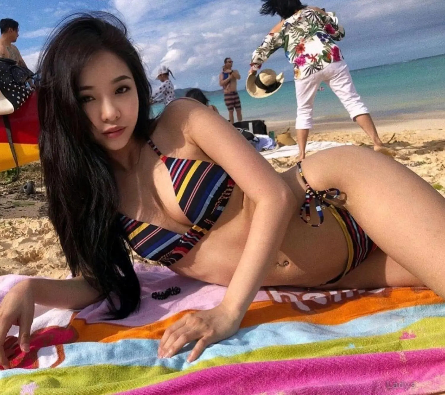 Coco, 22 years old Osaka escort girl with big tits, height 167 sm, Weight  kg