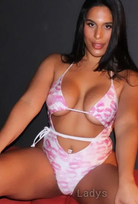 Miky, 23 years beautiful nude Osijek escorts girl, height 167 sm, Weight 68 kg