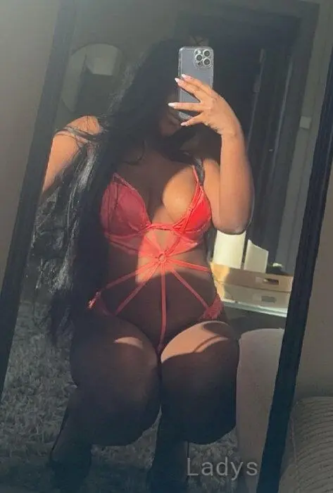 Serena, 22 years old Oslo escort girl with big tits, height 160 sm, Weight 60 kg