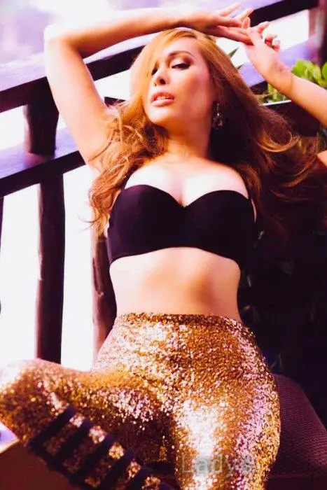 Isabella, 26 years beautiful nude Oslo escorts girl, height 169 sm, Weight 56 kg