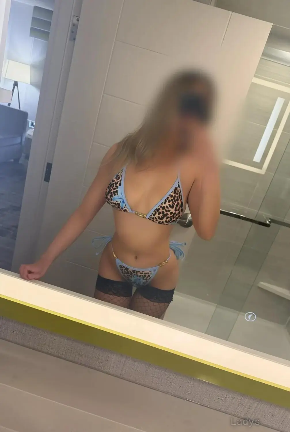 Savana, 25 years old Ottawa escort girl with big tits, height 164 sm, Weight 52 kg