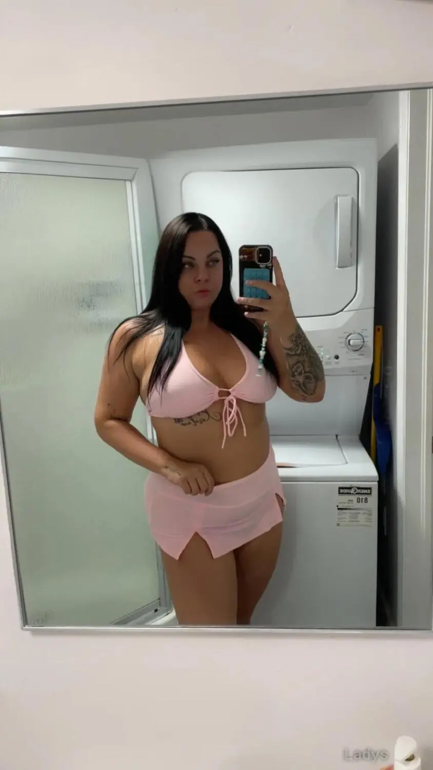 Kimmy, 28 years beautiful nude Ottawa escorts girl, height 165 sm, Weight 64 kg