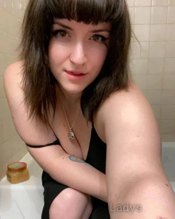 Mirabell, 32 years beautiful nude Ottawa escorts girl, height 158 sm, Weight 63 kg