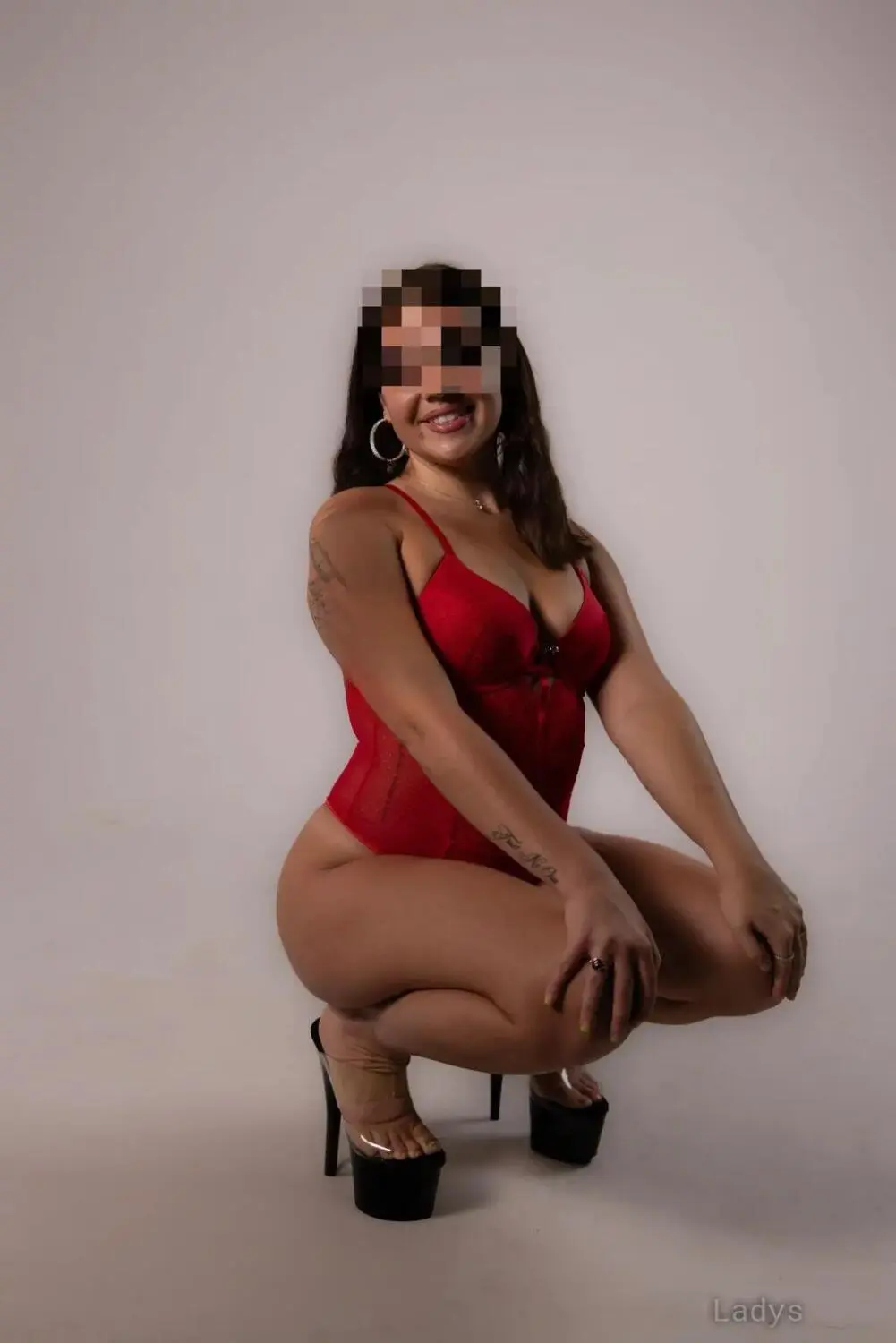 Name Kyara, 19 years beautiful nude Ottawa escorts girl, height 166 sm, Weight 63 kg
