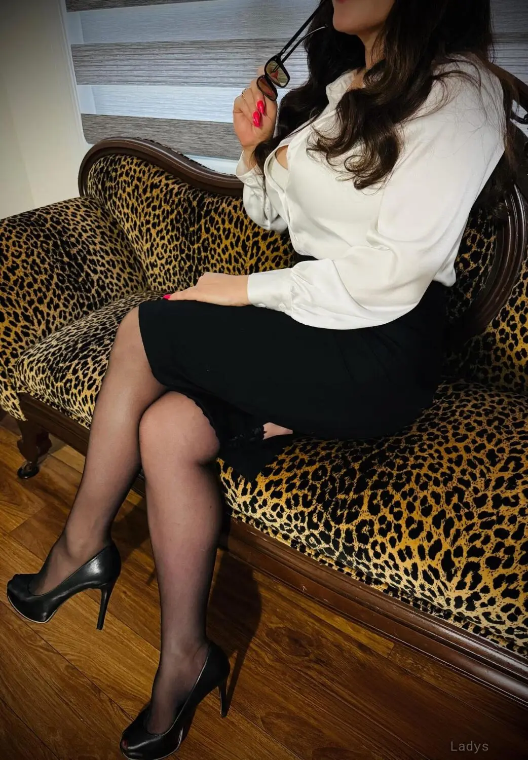 Pamela, 38 years beautiful nude Ottawa escorts girl, height 164 sm, Weight 75 kg