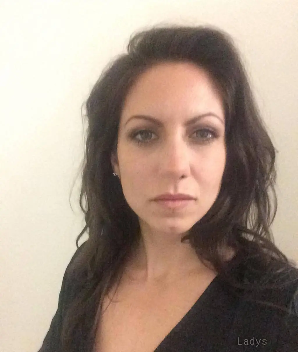 Rebecca, 37 years beautiful nude Ottawa escorts girl, height 139 sm, Weight 65 kg