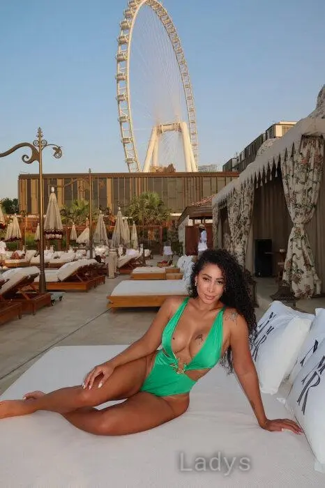 Nicole Prada, 25 years beautiful nude Palm Jumeirah escorts girl, height 172 sm, Weight 59 kg