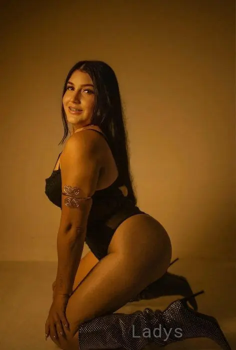 Catta Nuevecita, 21 years beautiful nude Palma de Mallorca escorts girl, height 151 sm, Weight 56 kg
