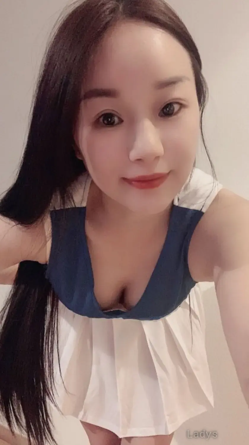 XIXI, 24 years beautiful nude Paris escorts girl, height 160 sm, Weight 49 kg