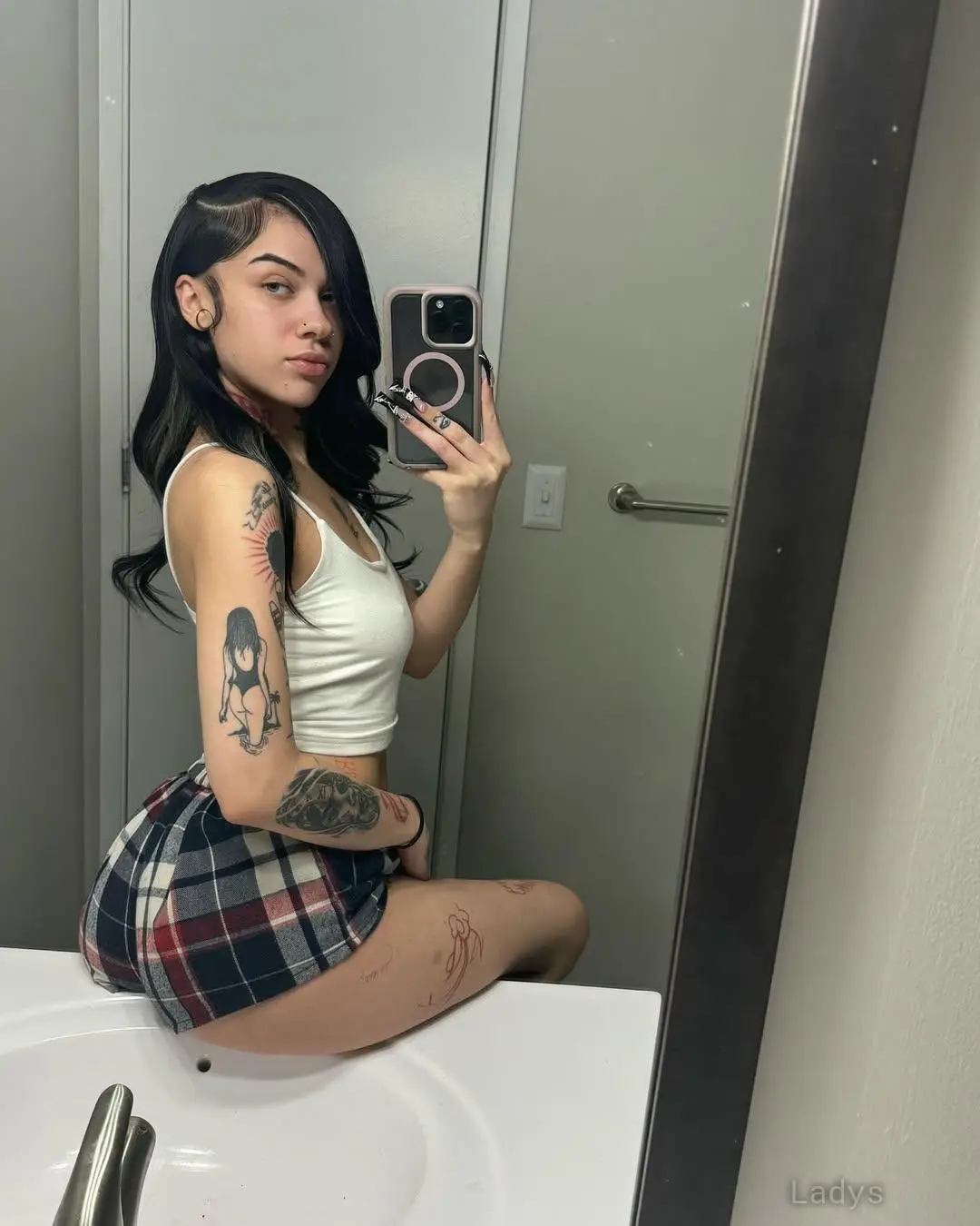 Kayla, 30 years beautiful nude Parkersburg escorts girl, height 167 sm, Weight 62 kg