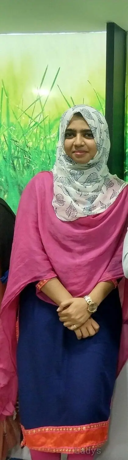 Kajal, 23 years beautiful nude Patna escorts girl, height 153 sm, Weight kg