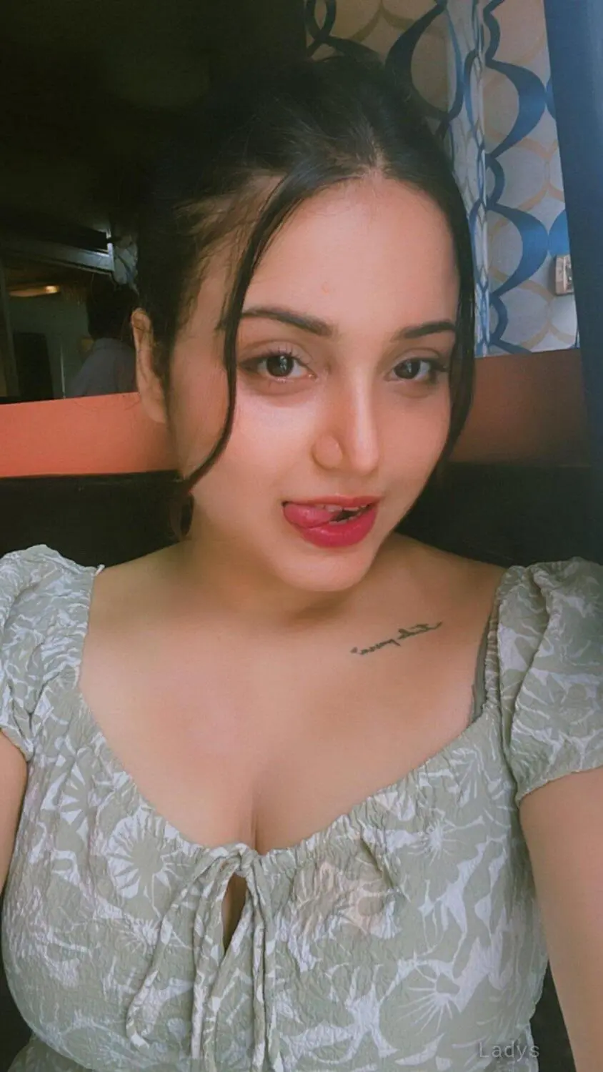 Kavi Safe Scour Verify Service,  years beautiful nude Patna escorts girl, height  sm, Weight  kg