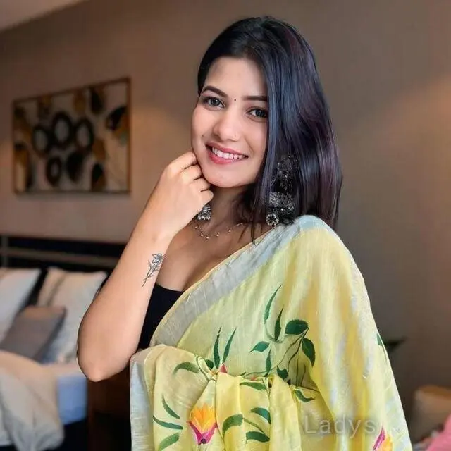 Alice, 21 years old Pattaya escort girl with big tits, height 155 sm, Weight kg