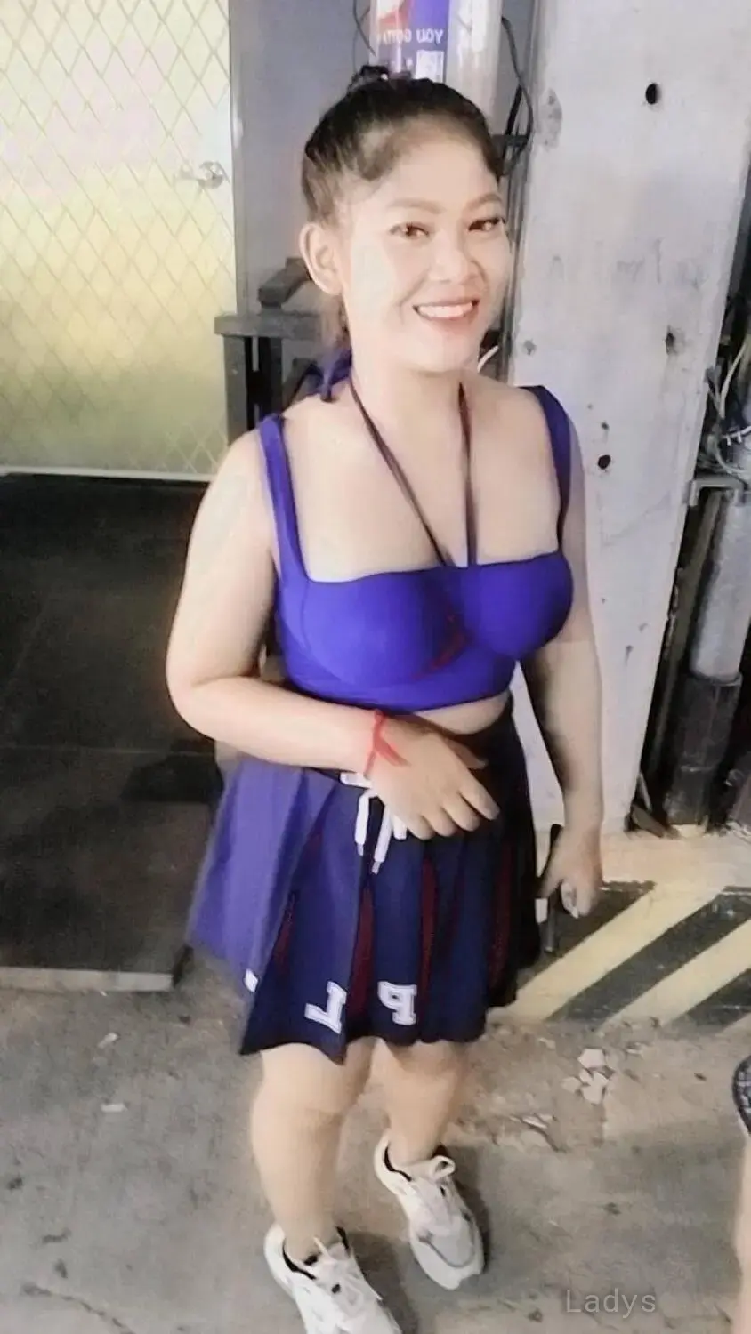 Anna, 23 years old Pattaya escort girl with big tits, height 158 sm, Weight 57 kg