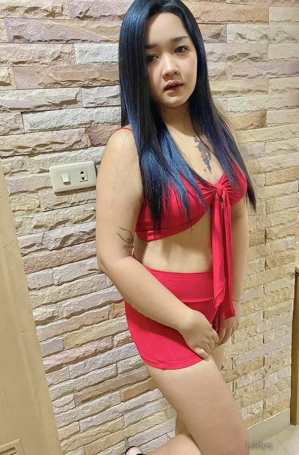 Yiwhar, 26 years old Pattaya escort girl with big tits, height 157 sm, Weight kg