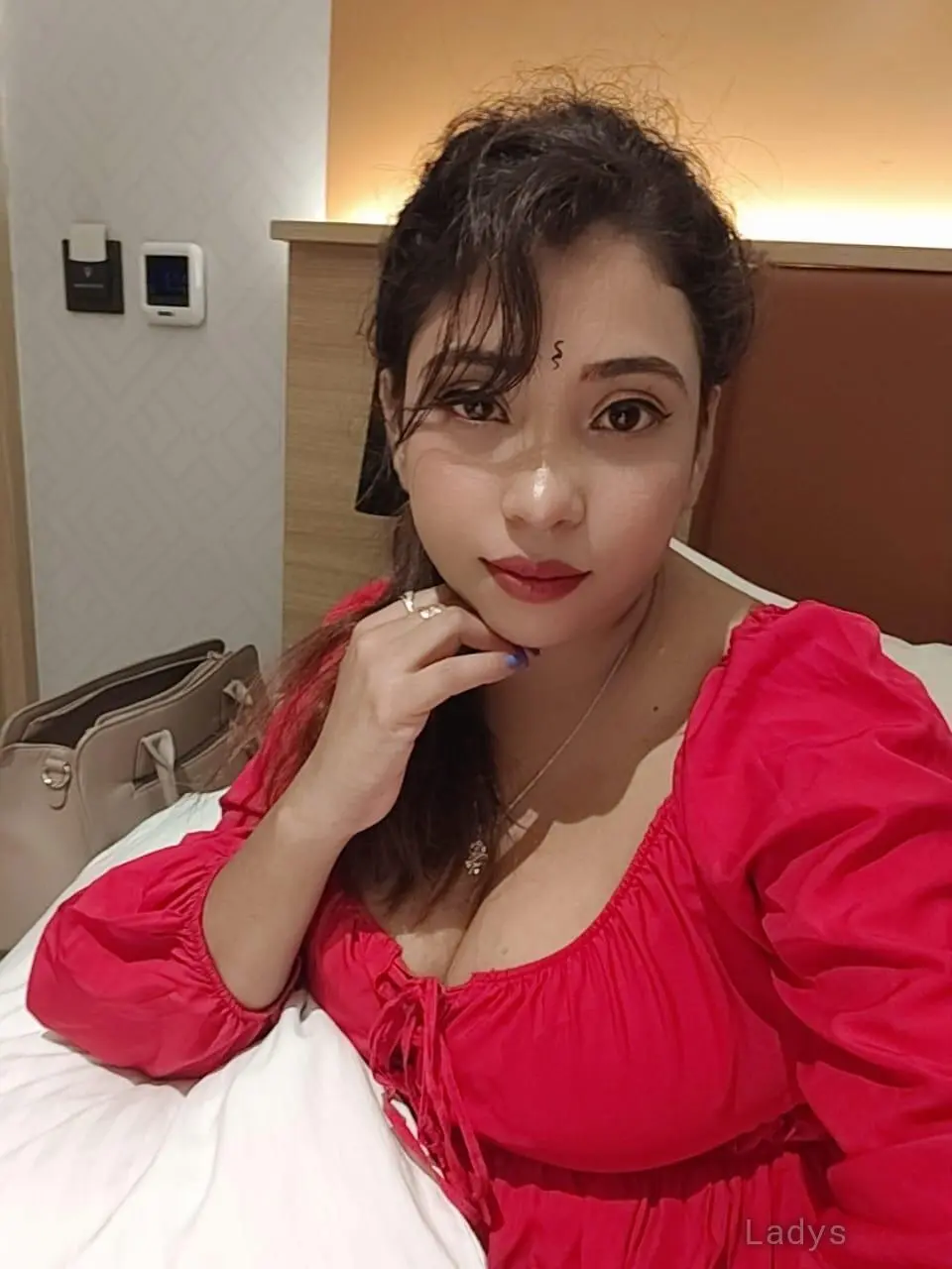 Ahilya, 22 years beautiful nude Pattaya escorts girl, height 161 sm, Weight 57 kg