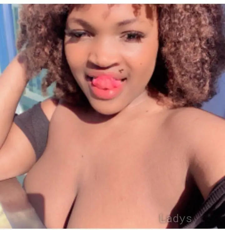 Alexander, 25 years beautiful nude Pattaya escorts girl, height  sm, Weight  kg