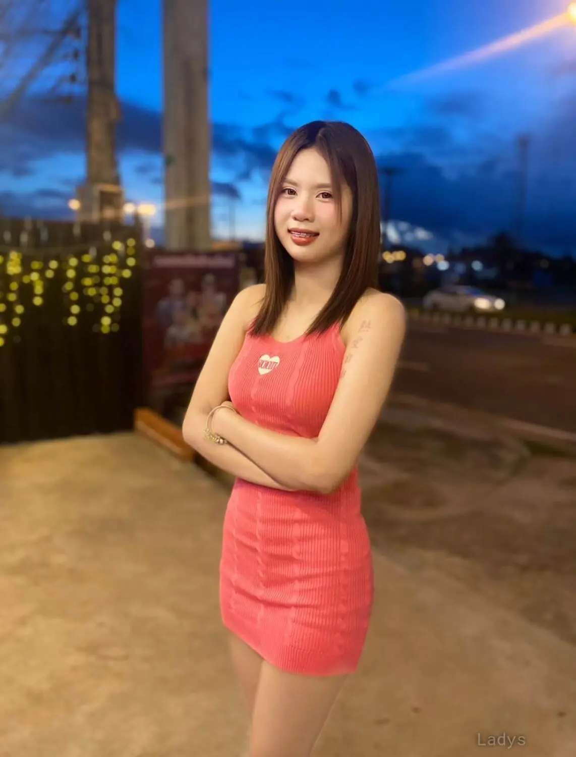 Lana, 20 years beautiful nude Pattaya escorts girl, height 165 sm, Weight  kg