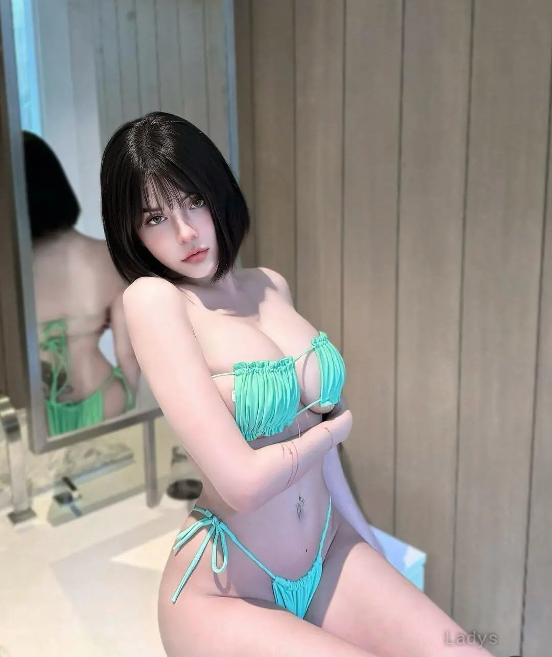 Miiuu, 22 years beautiful nude Pattaya escorts girl, height 168 sm, Weight  kg