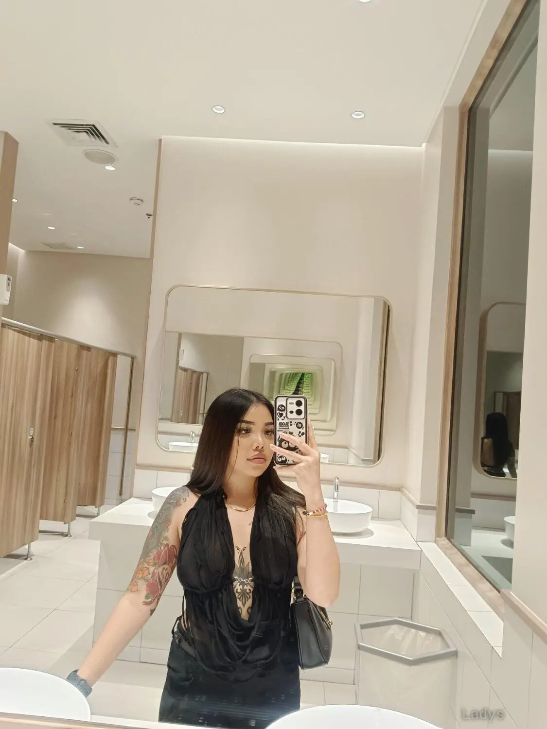 Nyra, 23 years beautiful nude Pattaya escorts girl, height 155 sm, Weight 67 kg