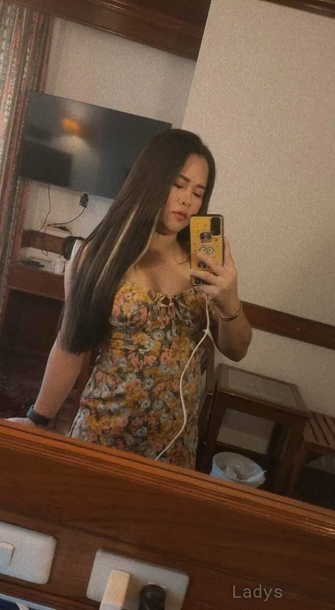 Risa, 28 years beautiful nude Pattaya escorts girl, height 155 sm, Weight  kg