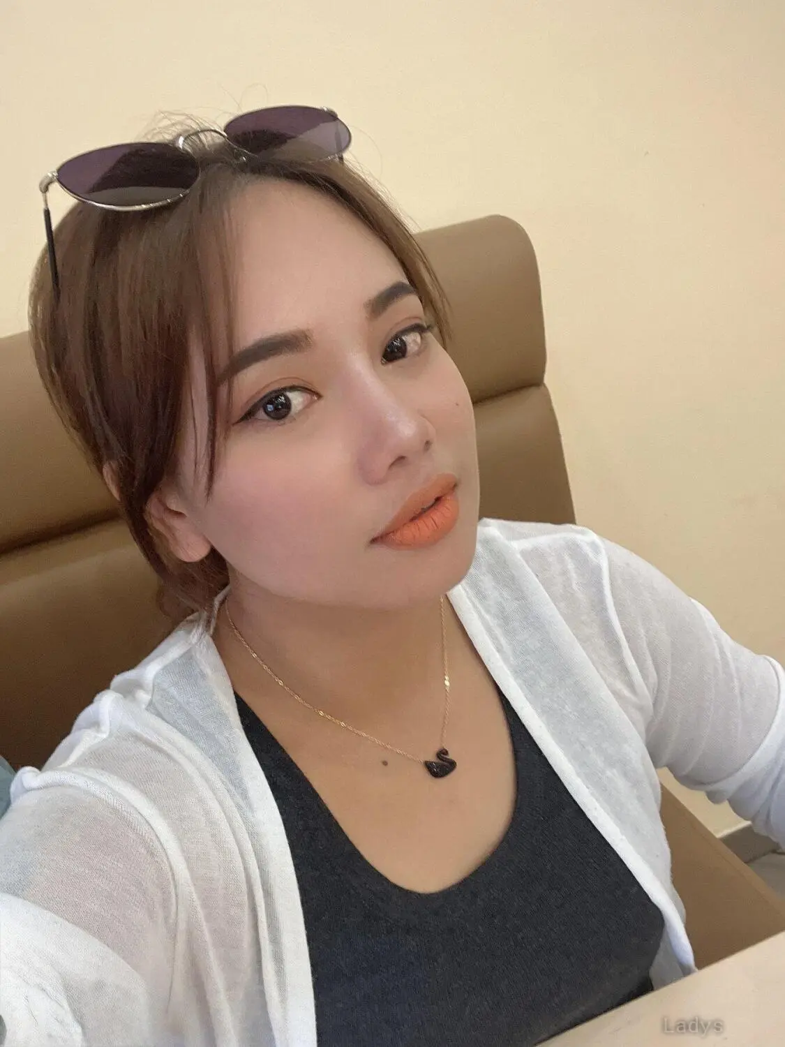 Shacha, 27 years beautiful nude Pattaya escorts girl, height 159 sm, Weight 54 kg