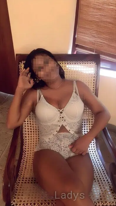 Shanel Finto, 26 years beautiful nude Pattaya escorts girl, height 159 sm, Weight 55 kg