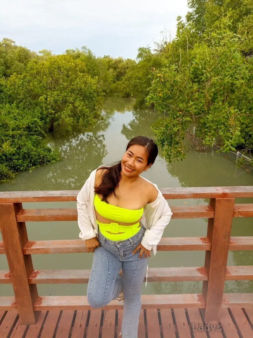 Yui, 25 years beautiful nude Pattaya escorts girl, height 158 sm, Weight  kg