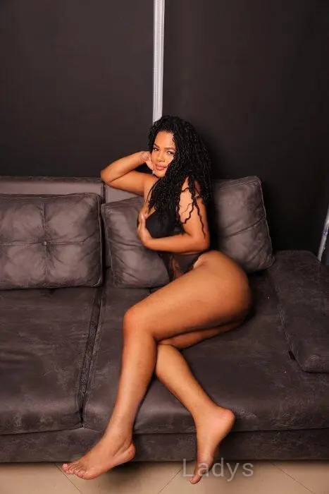 Sheron, 36 years beautiful nude Peja escorts girl, height 163 sm, Weight 65 kg