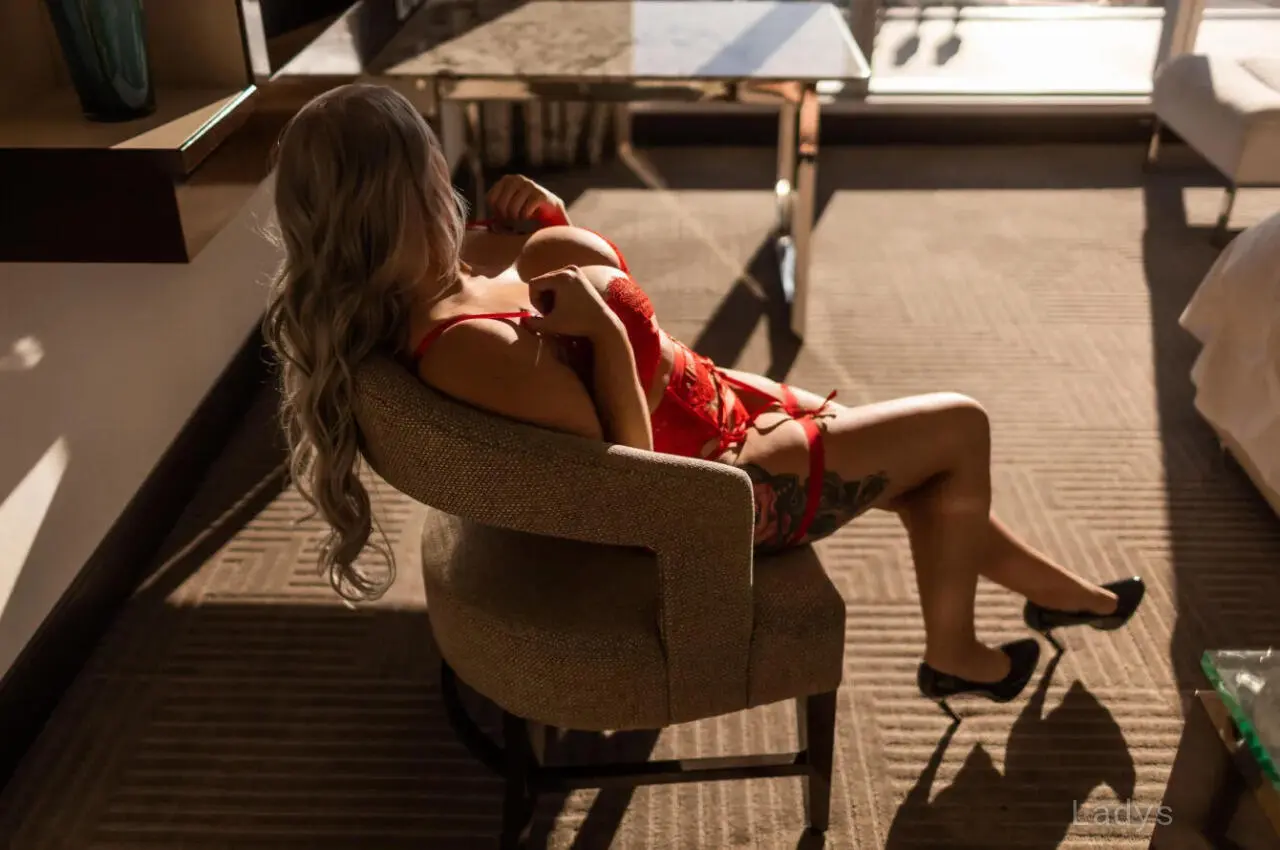 Amelia Kennedy, 31 years beautiful nude Perth escorts girl, height 154 sm, Weight 60 kg